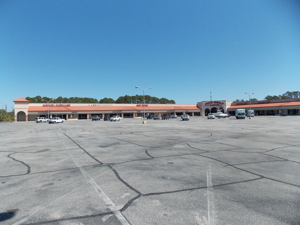 Panama Plaza: 1350 W 15th St, Panama City, FL 32401
